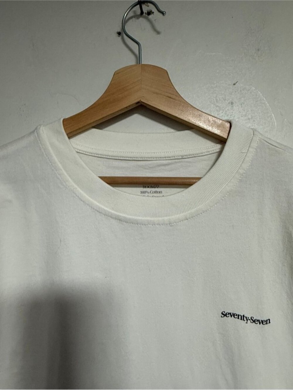 Room77 “An Egg Fit for a King” Graphic T-Shirt Medium White BNWOT Made in Canada - Picture 7 of 8